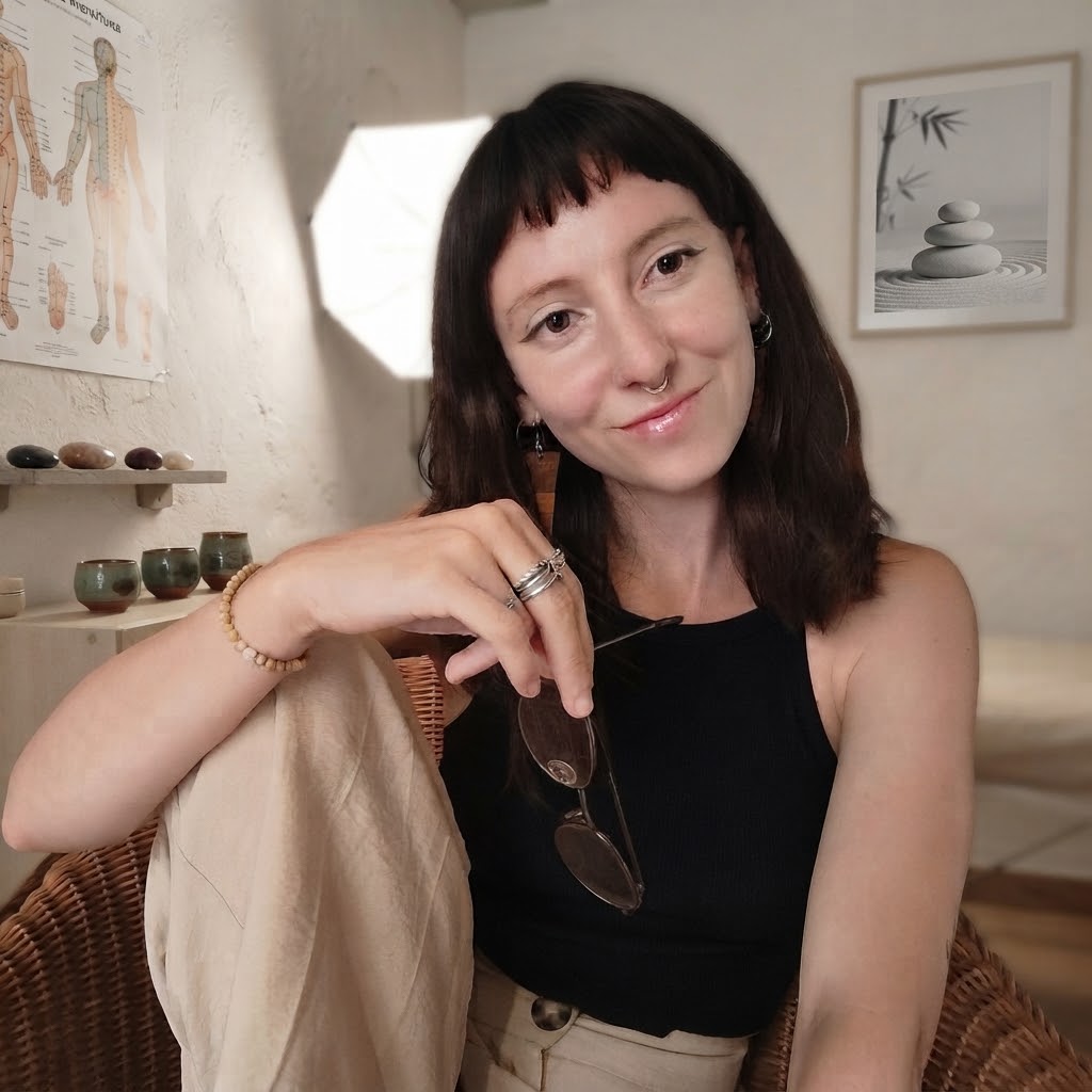 Marina Merlos, terapeuta de terapias manuales e integrativas en Qi-Ma